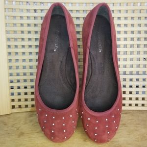 Aerosols maroon silver studded toe ballet flats with miniature heel Size 7